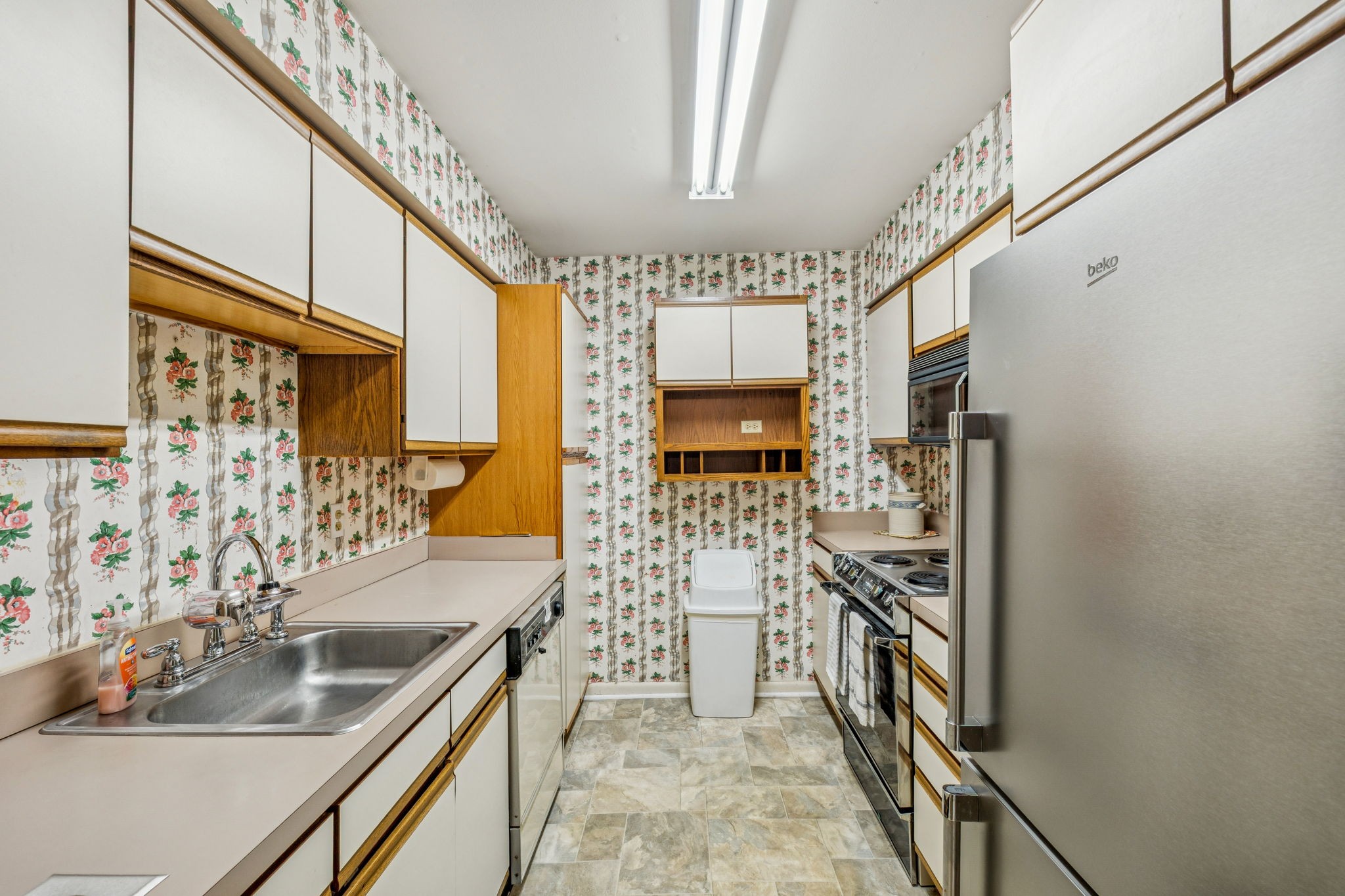 2116 Hobbs Rd N11