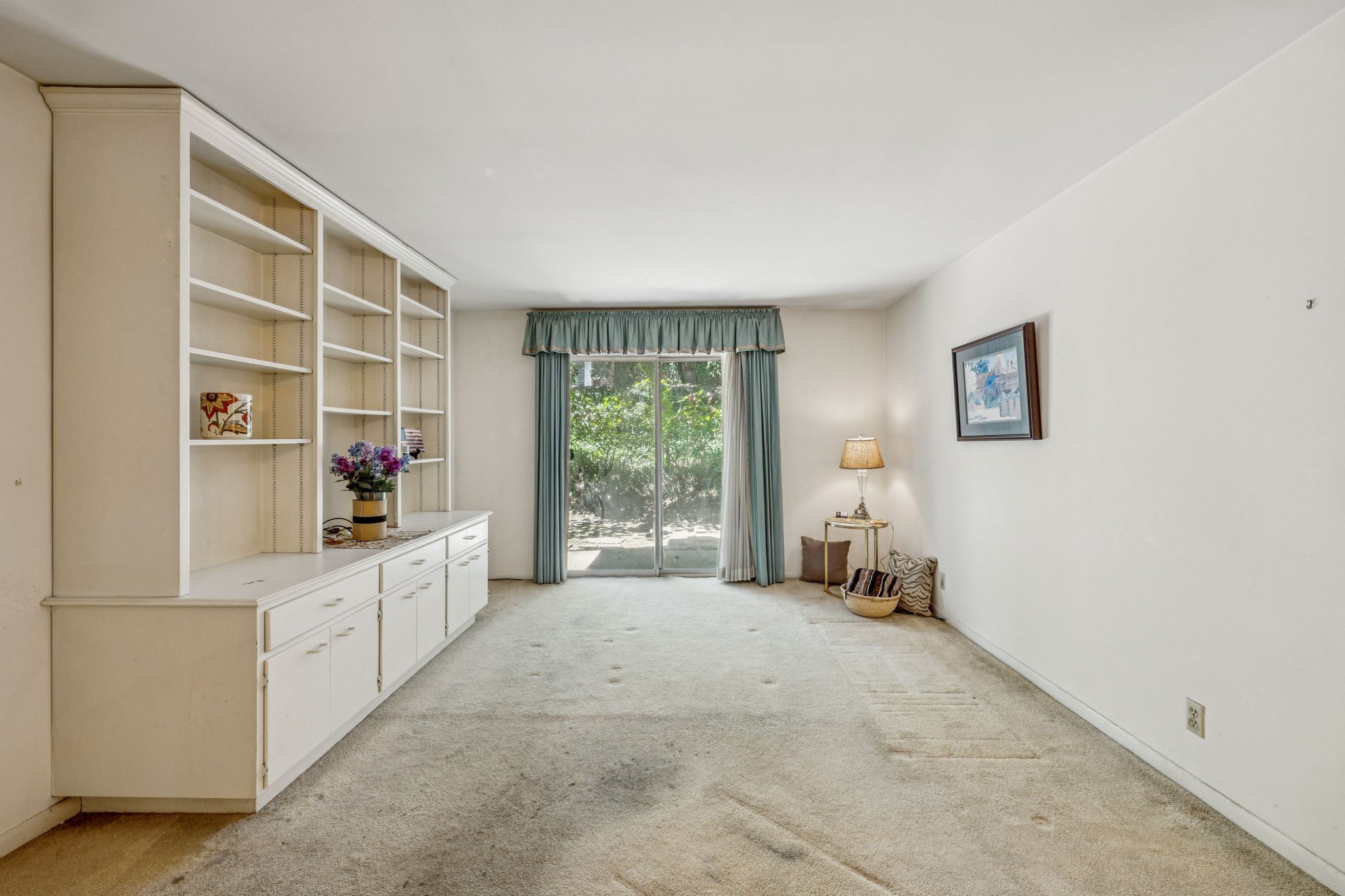 2116 Hobbs Rd N11