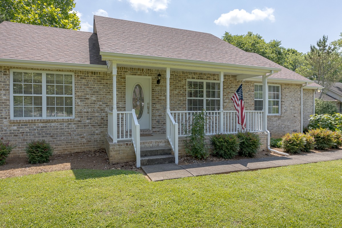 1077 Kathryn Rd