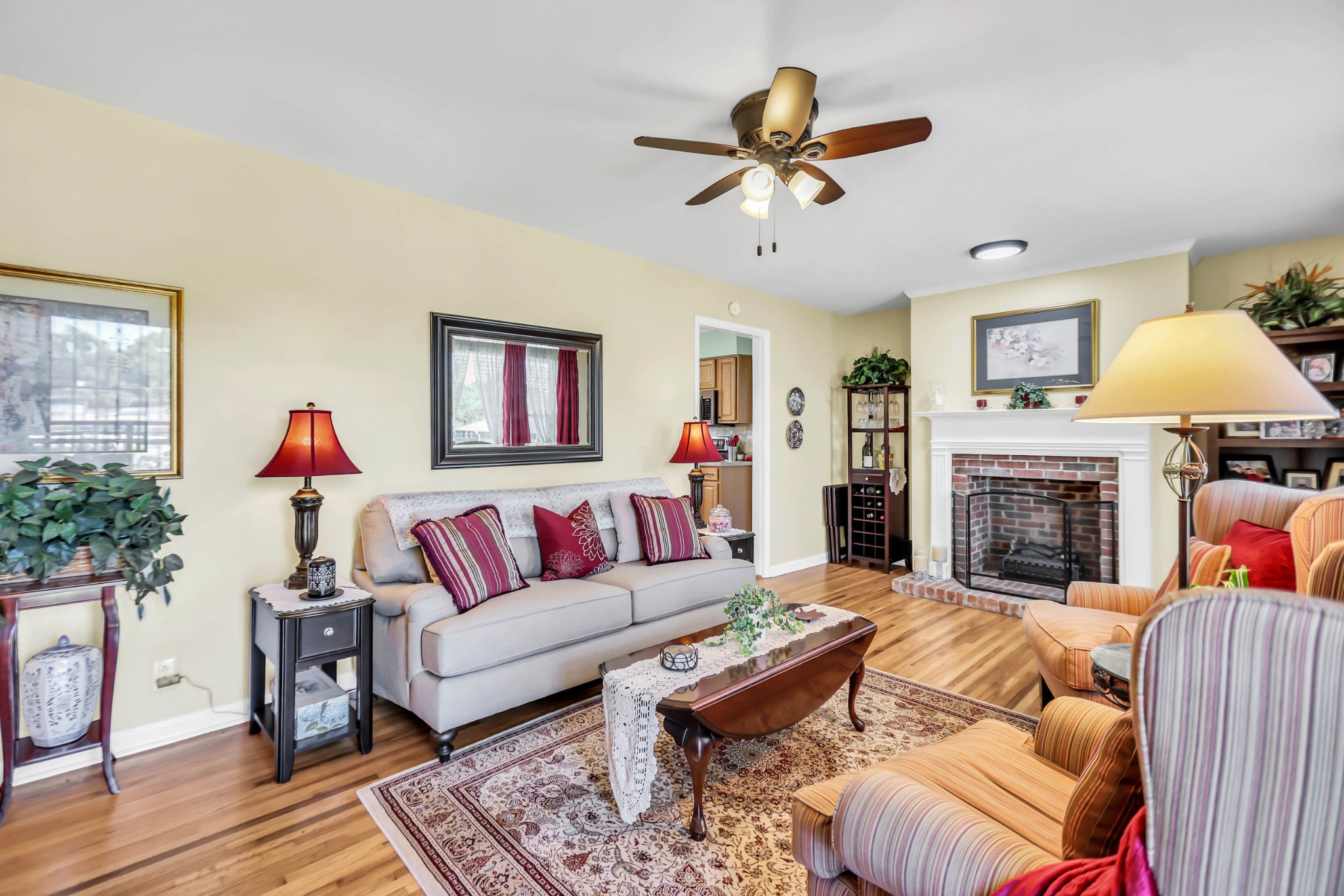 1018 N Graycroft Ave - Photo 4