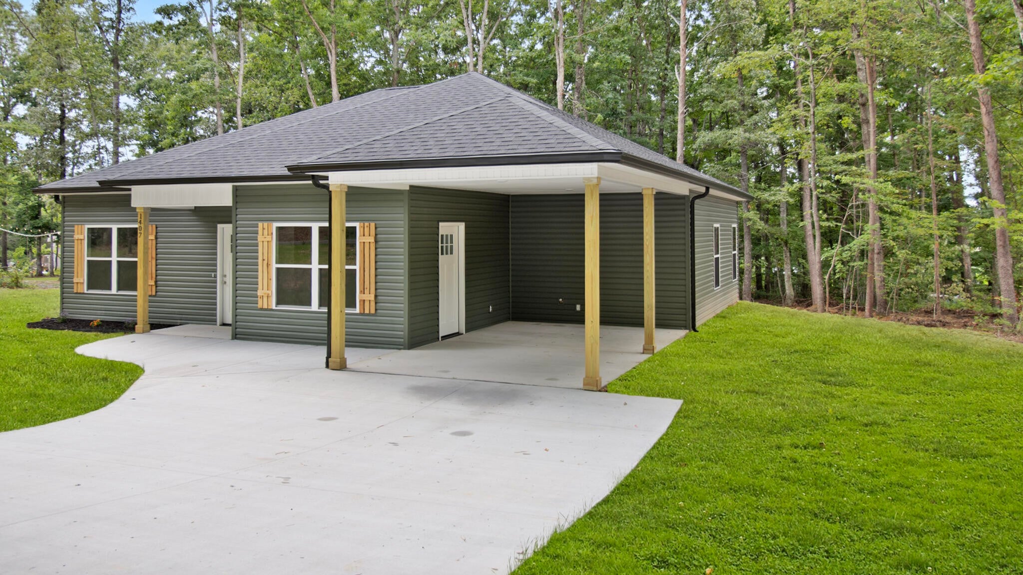 1407 Mountain View Road