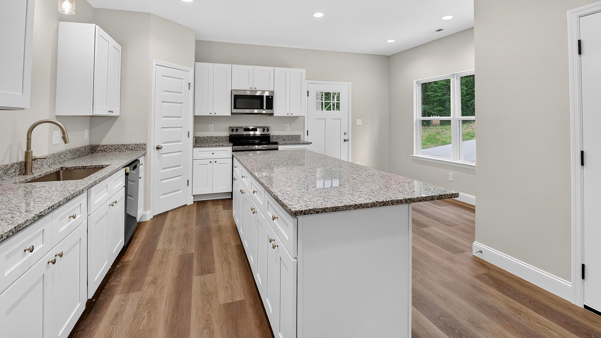 1407 Mountain View Road