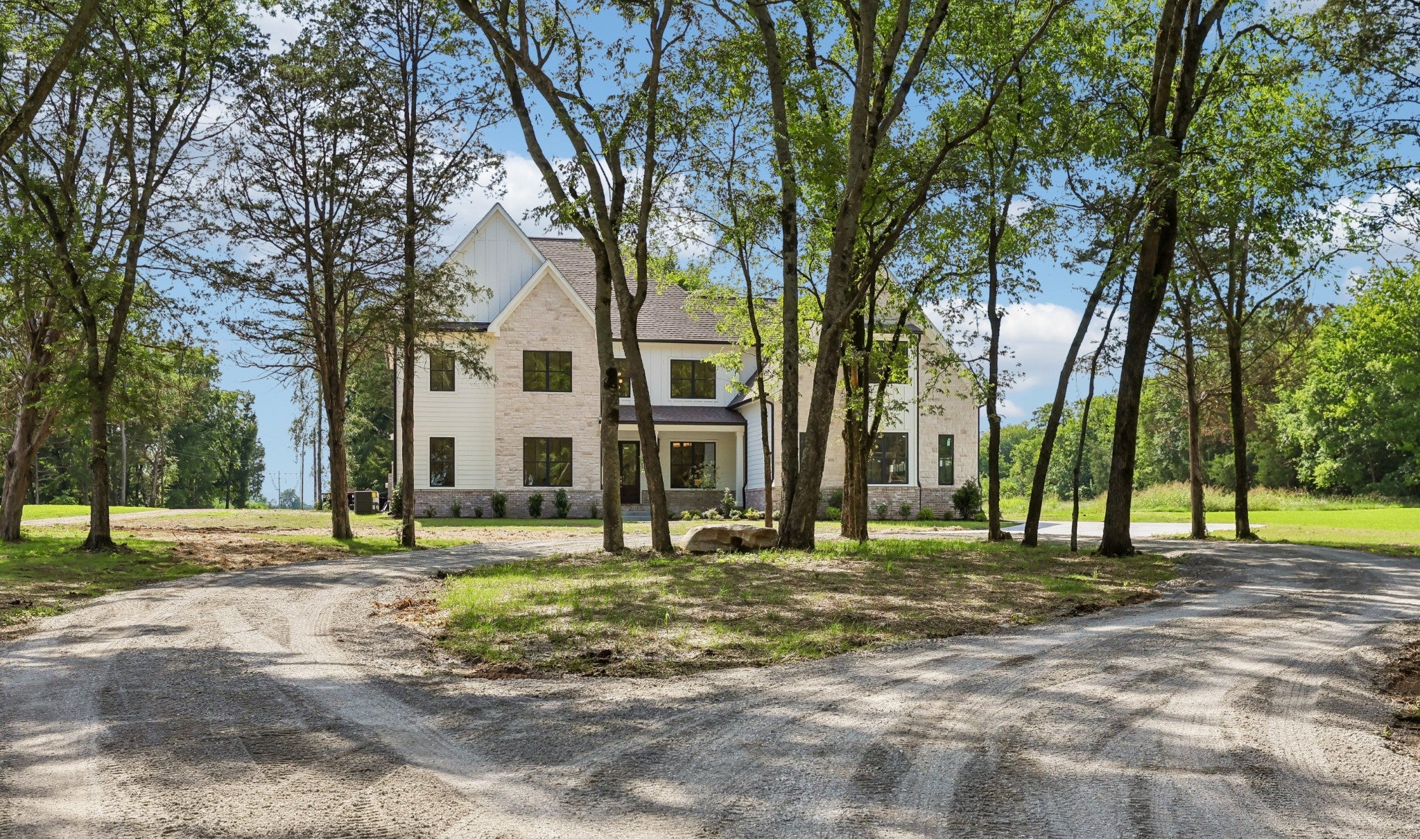 3390 Mealer Rd