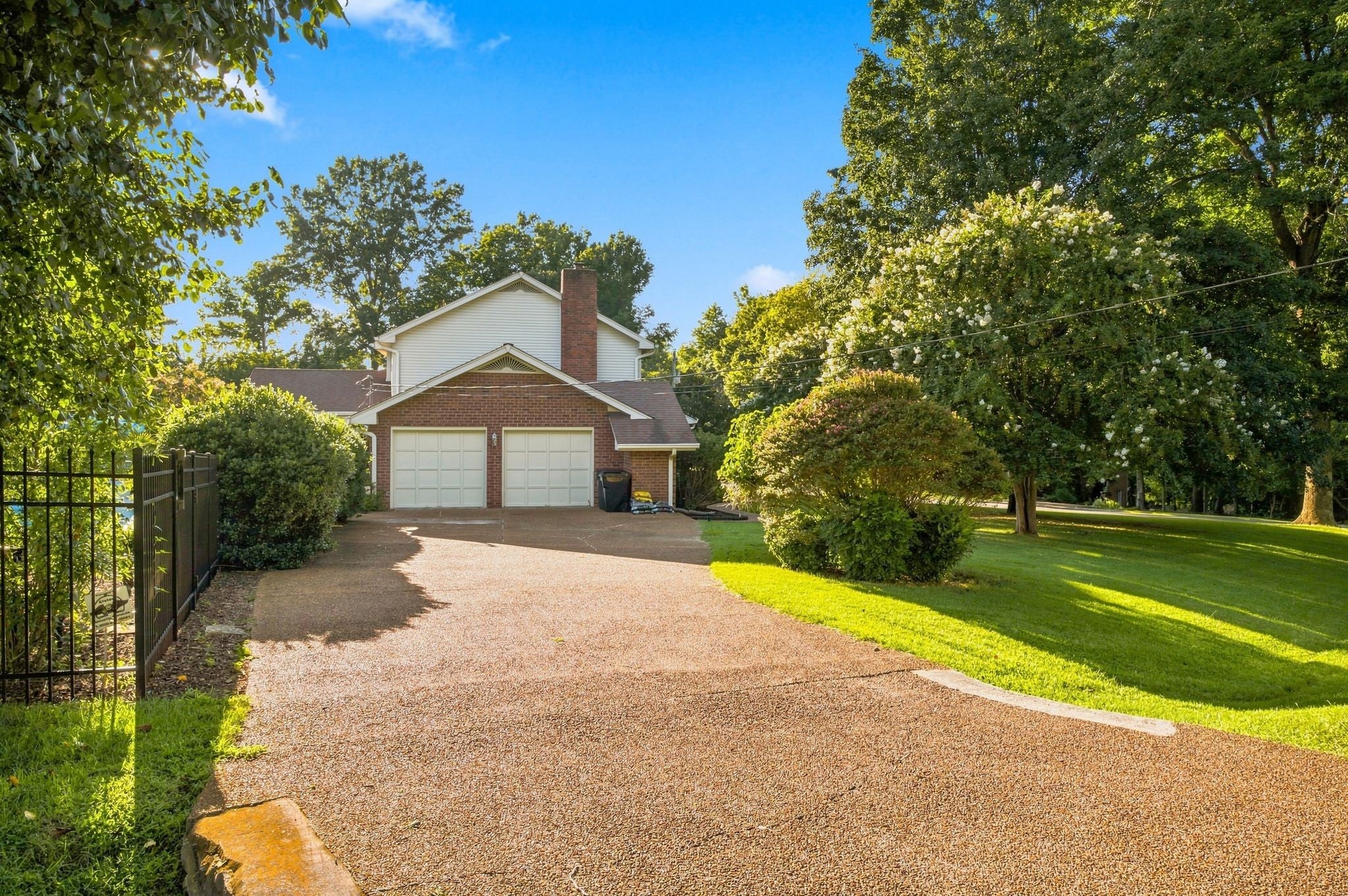 100 Applewood Valley Dr