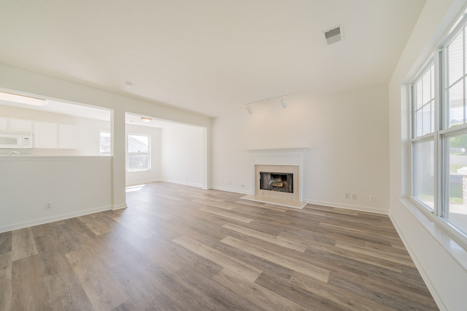 2404 Pleasant Springs Ln