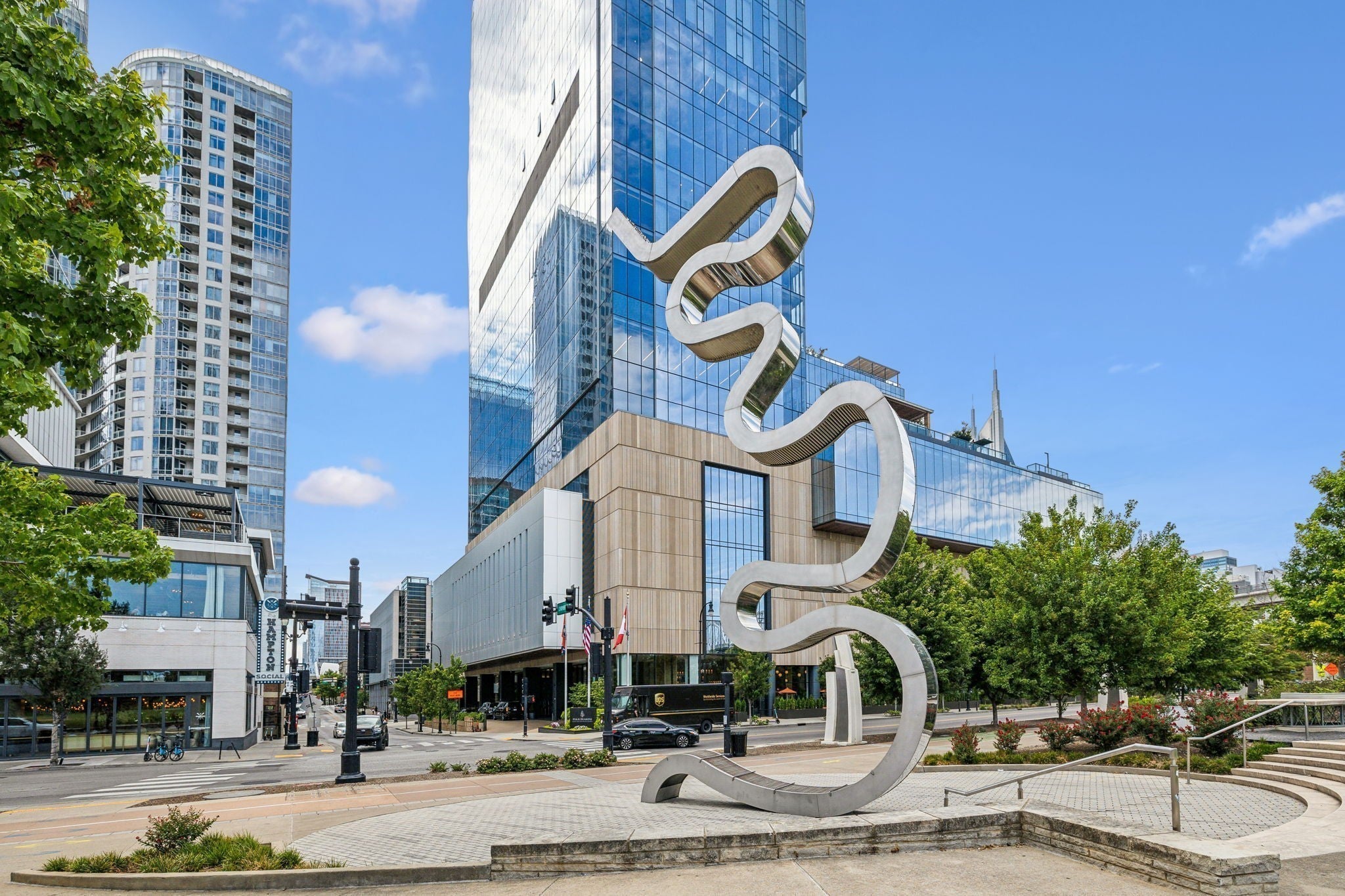 160 2nd Ave S 2102
