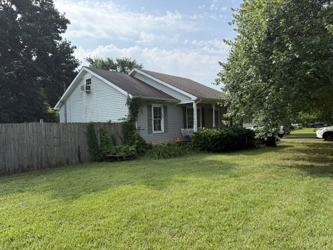 2010 Sugartree Dr Murfreesboro TN 37129