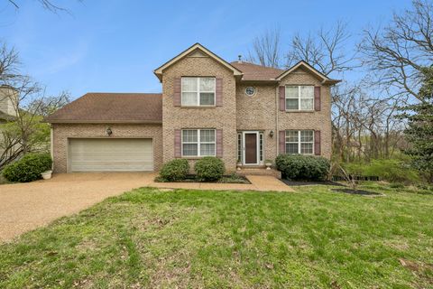 121 Bentree Dr Hendersonville TN 37075