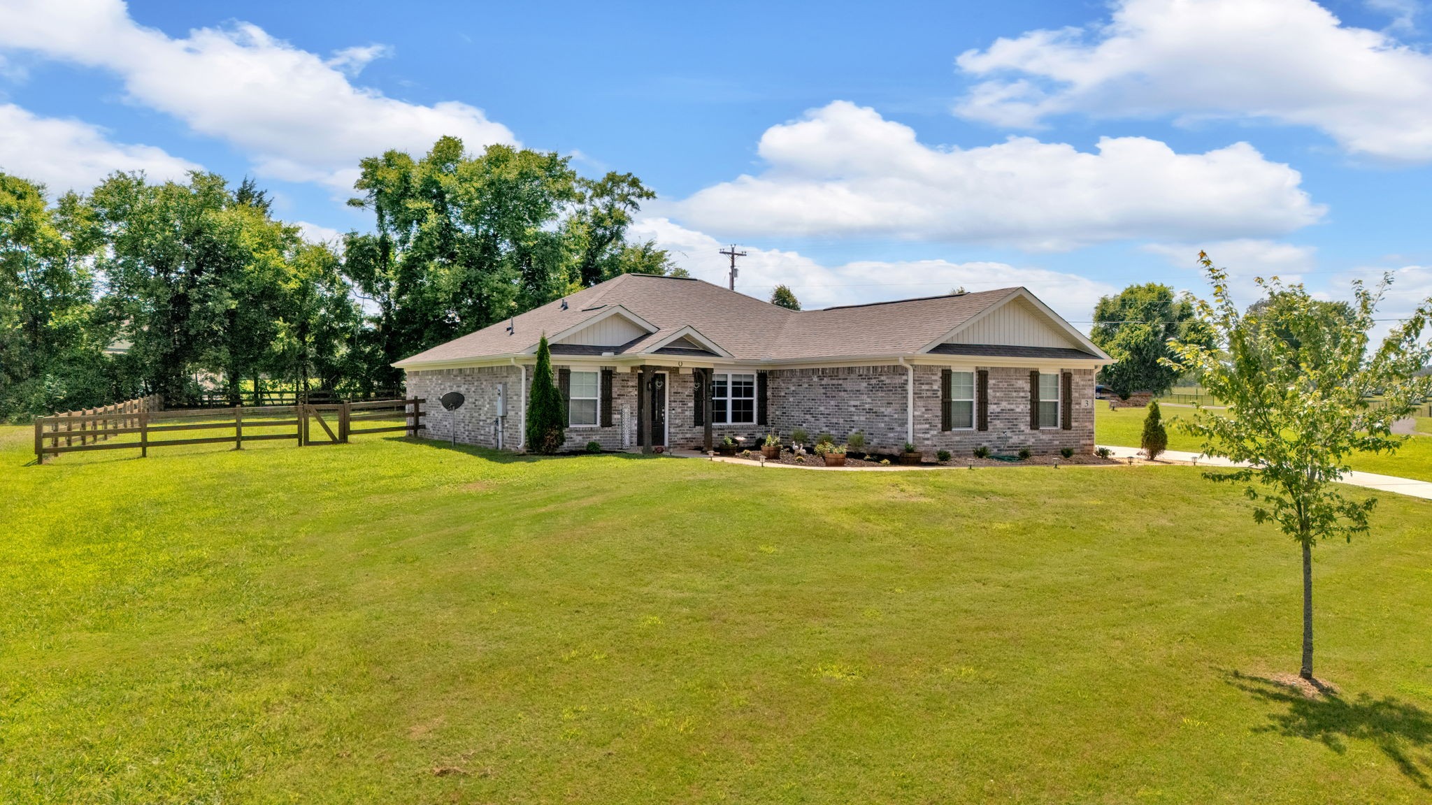 3 Dewitt Dr