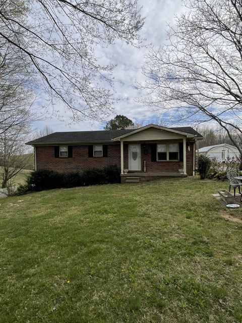 1996 Austin Rd Lafayette TN 37083