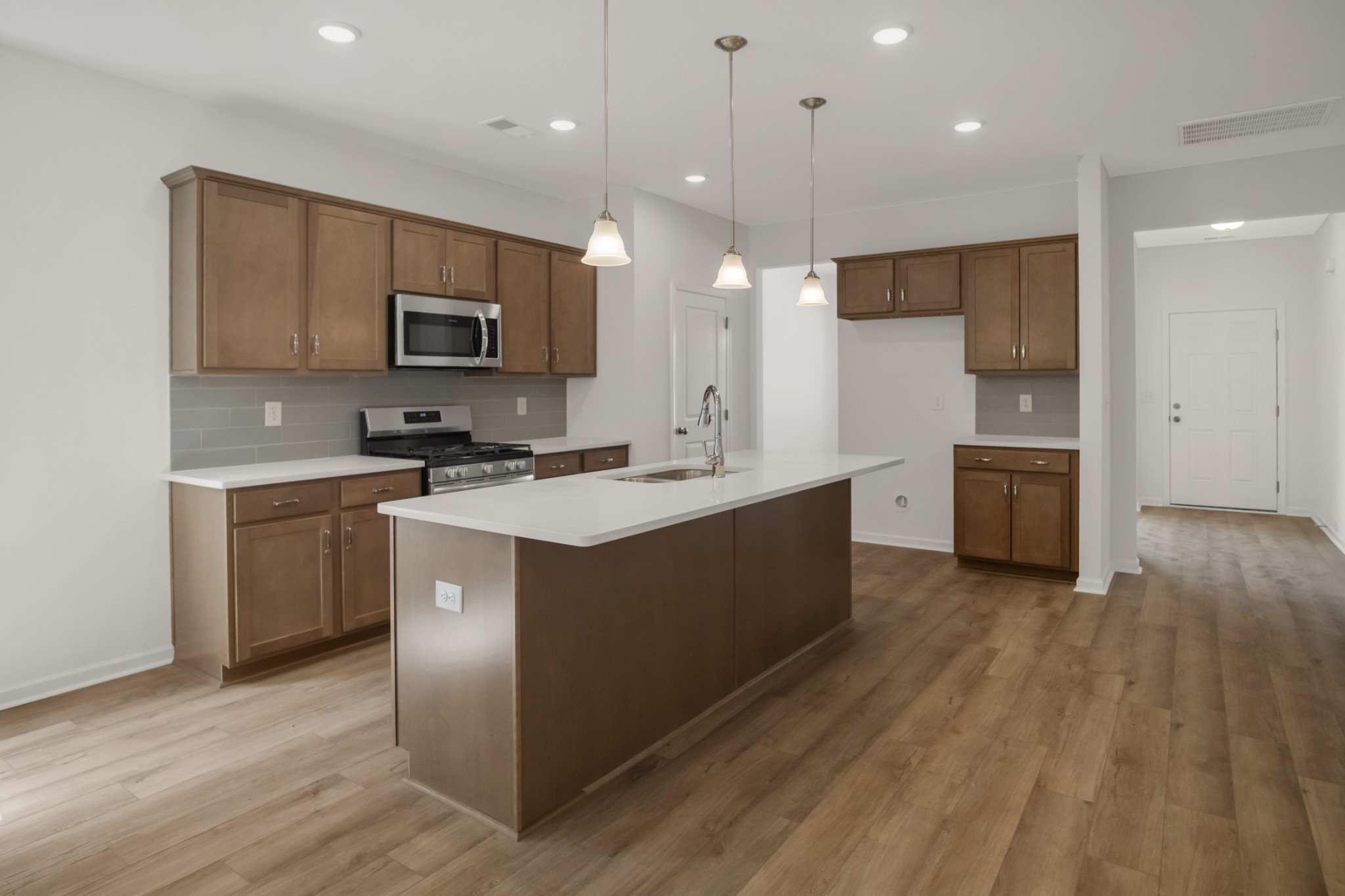 747 Chiswick Ct