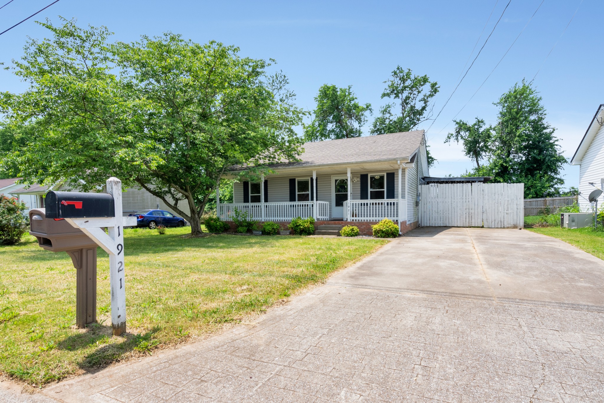 1921 Timberline Cir