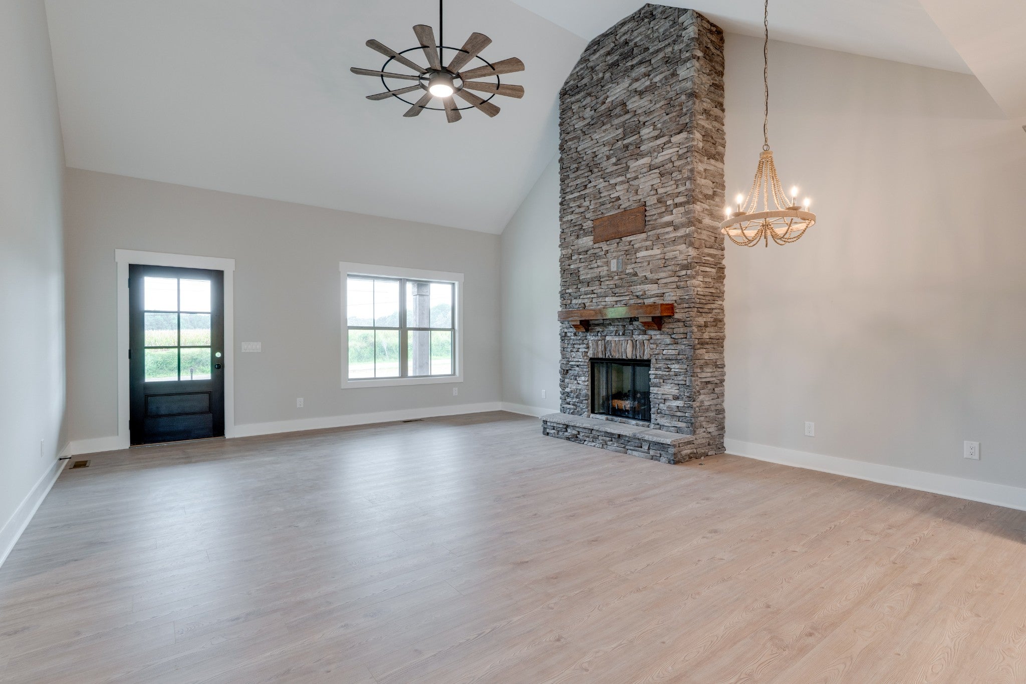 6827 Highway 41 N