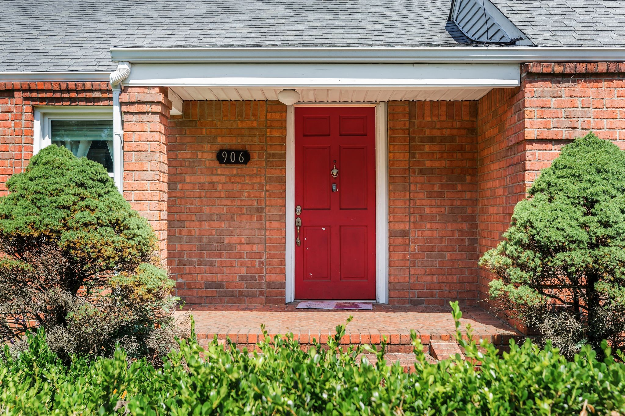 906 Grantland Ave