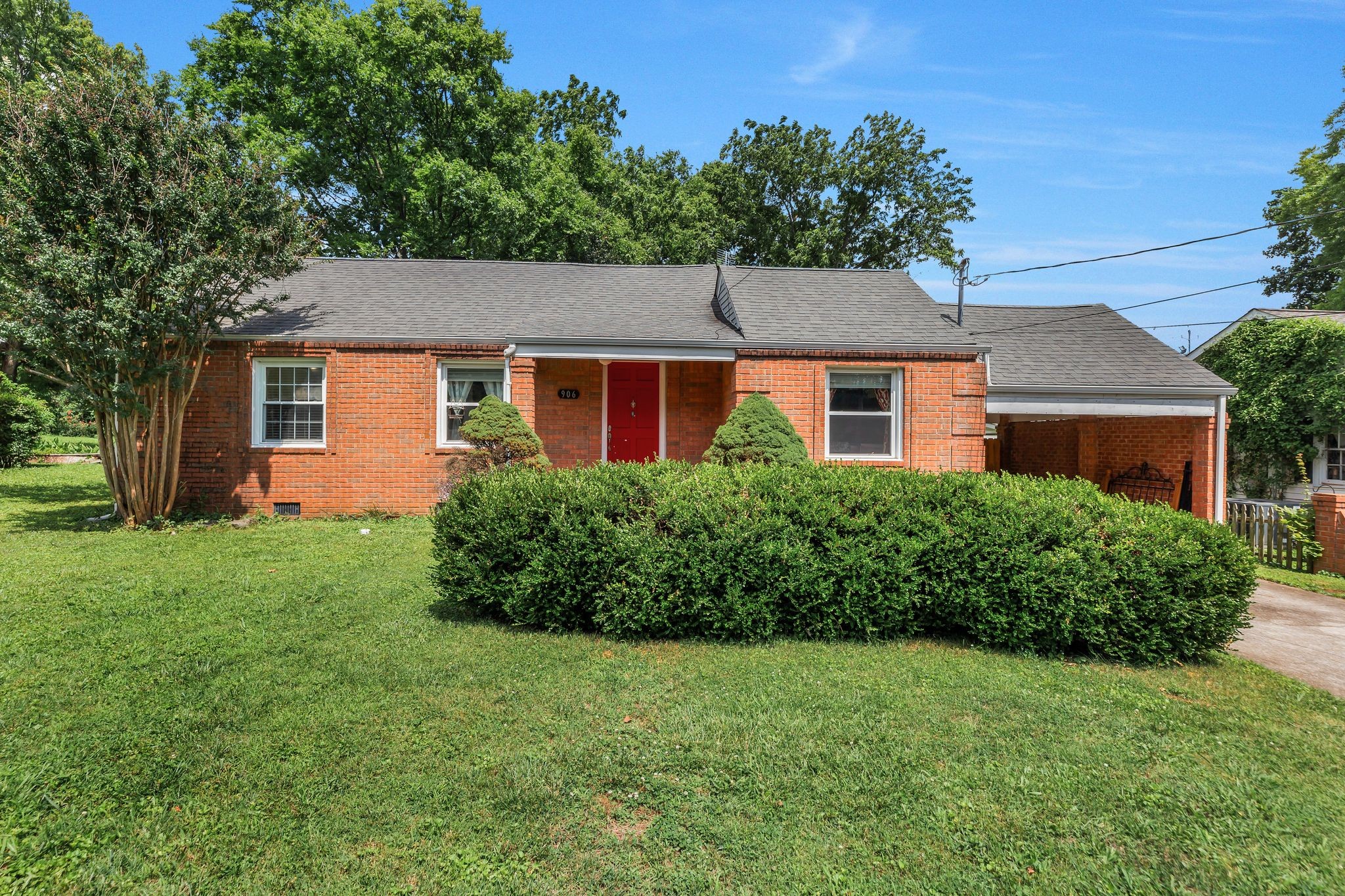 906 Grantland Ave