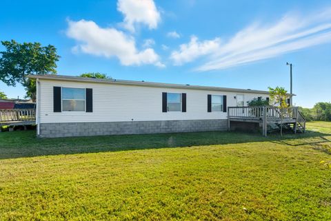 5055 S Bell Cross Rd Adams TN 37010