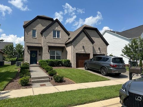 191 Dayflower Dr Hendersonville TN 37075