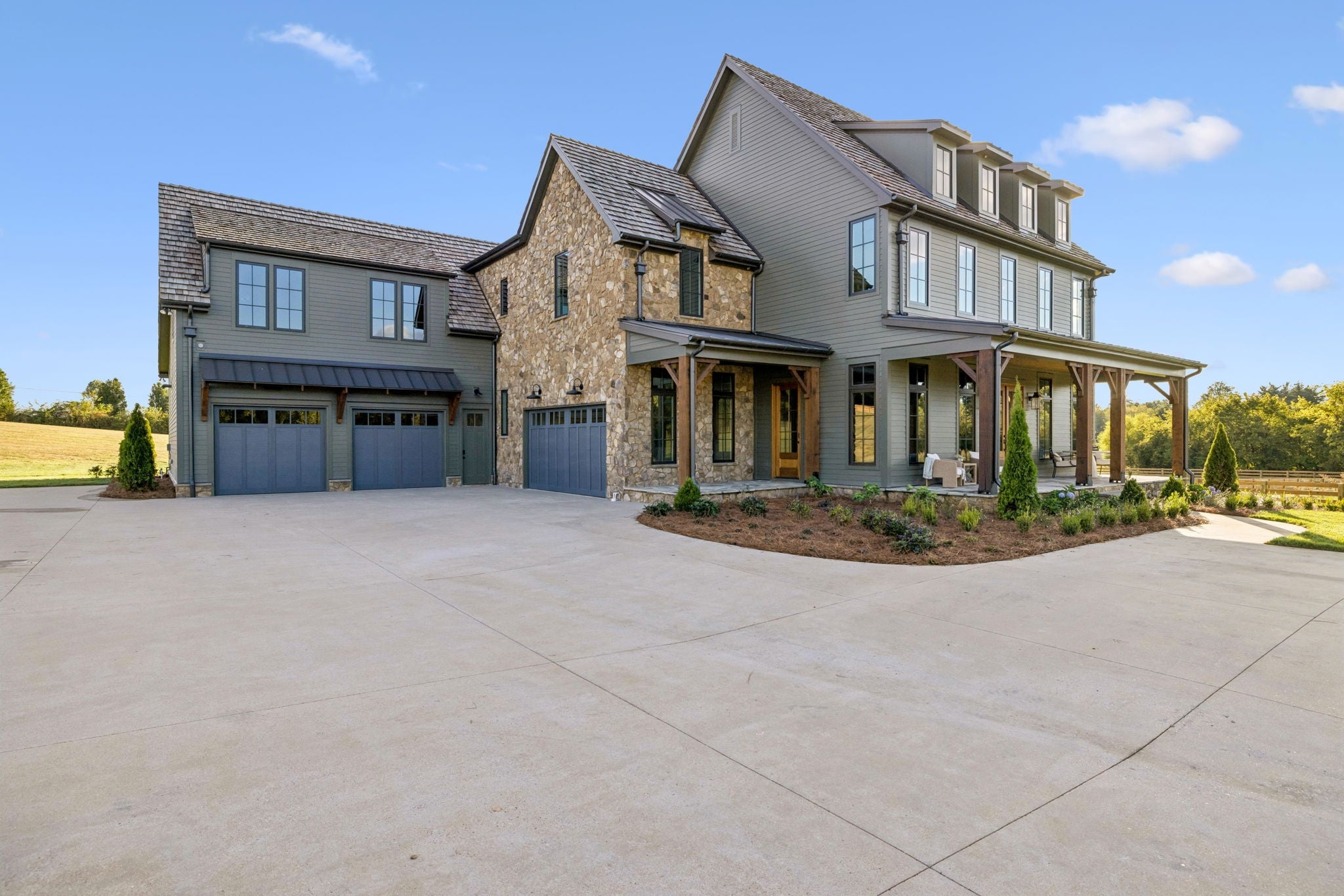 4015 Baileys Cove Ct