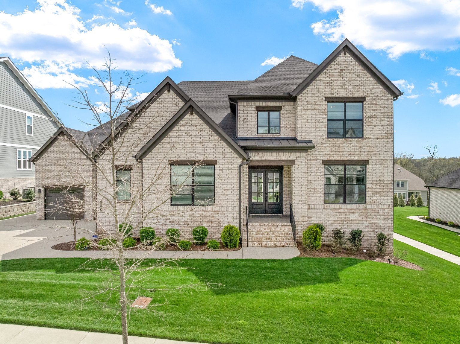 3313 Sarah Bee Ln