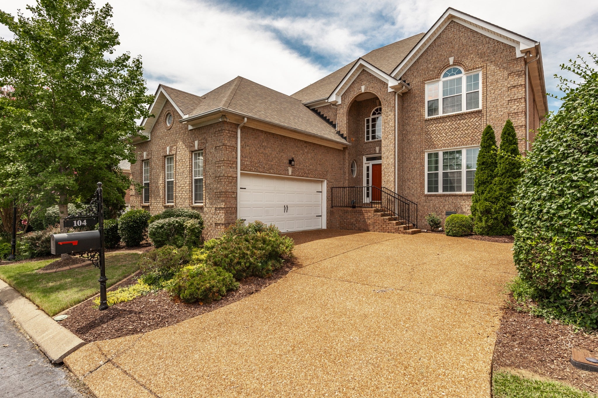 104 Newport Cir