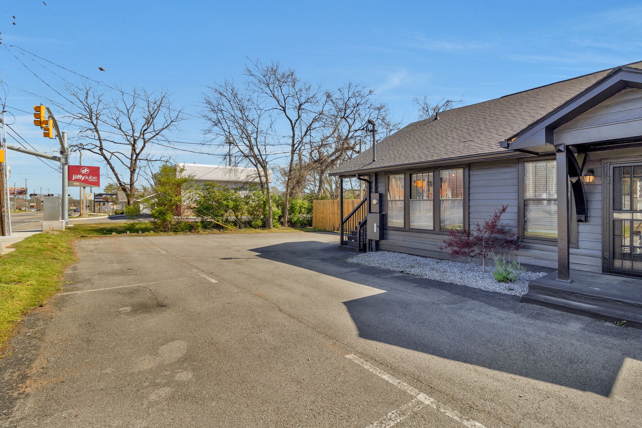 131 Donelson Pike