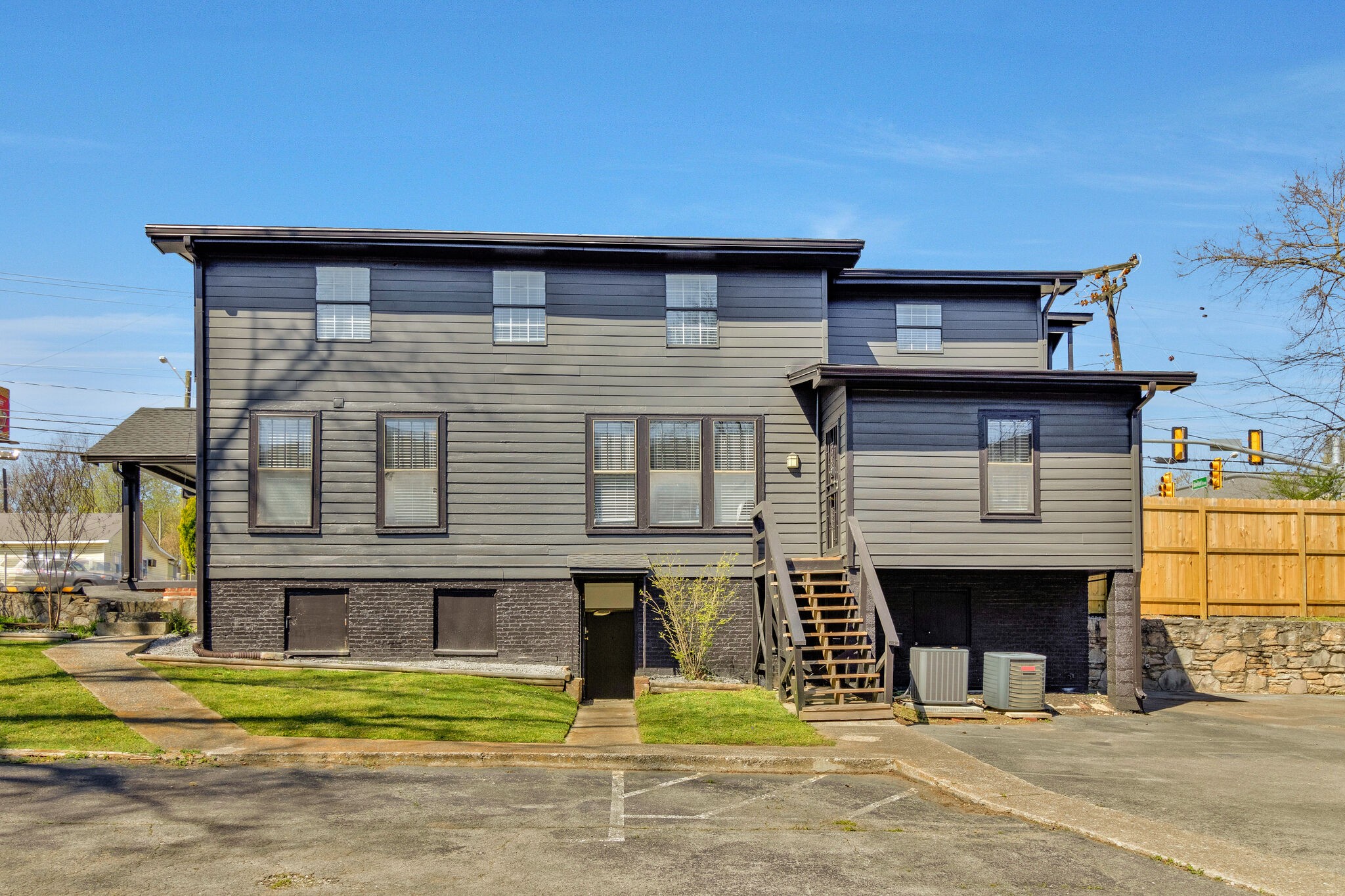 131 Donelson Pike