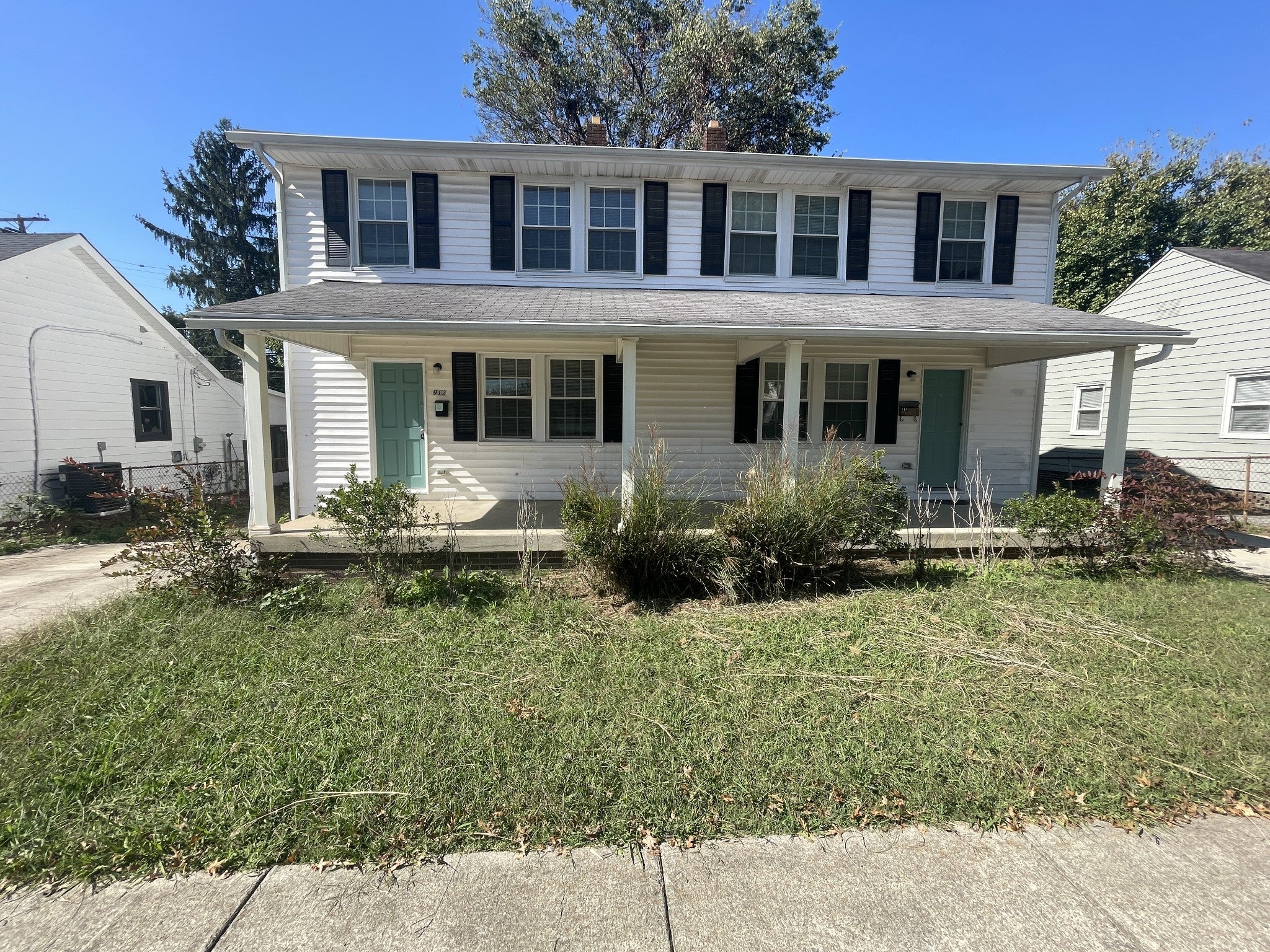 3.0-bed rental at 912 Bryan St