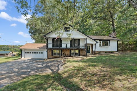 Photo of 1627 W Grab Creek Rd, Dickson, TN 37055 (MLS # 3186789)