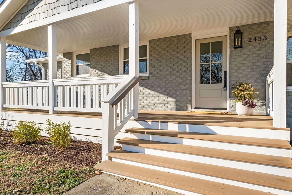 2433 Kimberly Dr