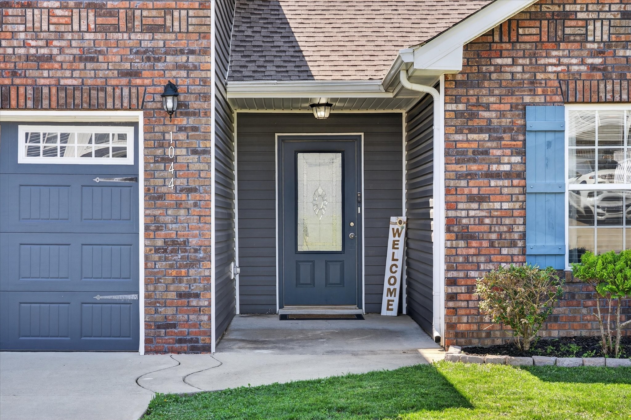 1044 Charles Thomas Dr