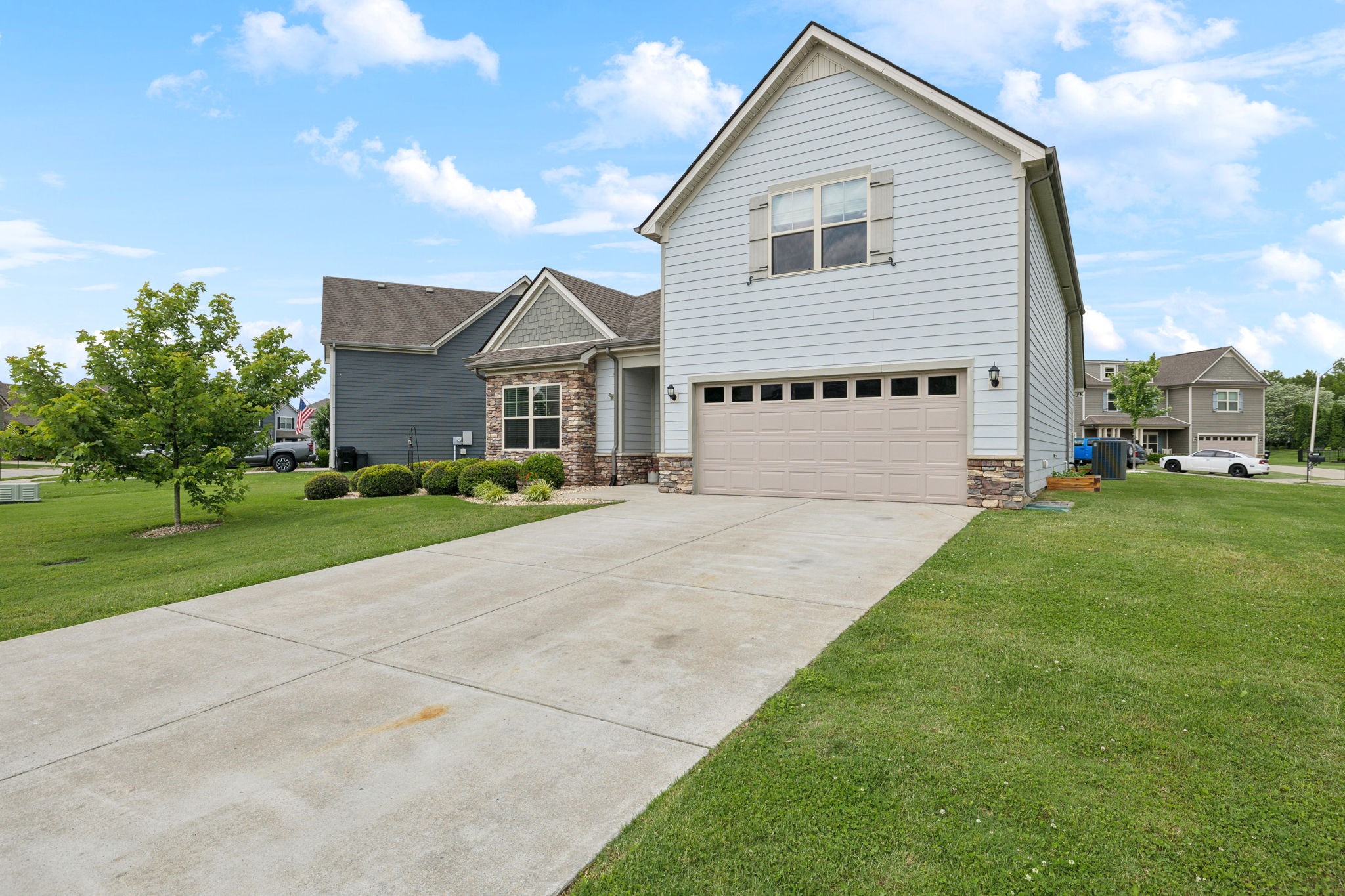 1216 Avery Dr