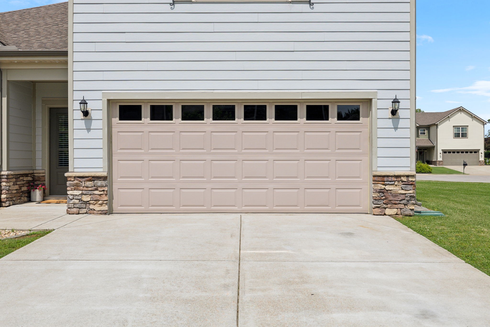 1216 Avery Dr