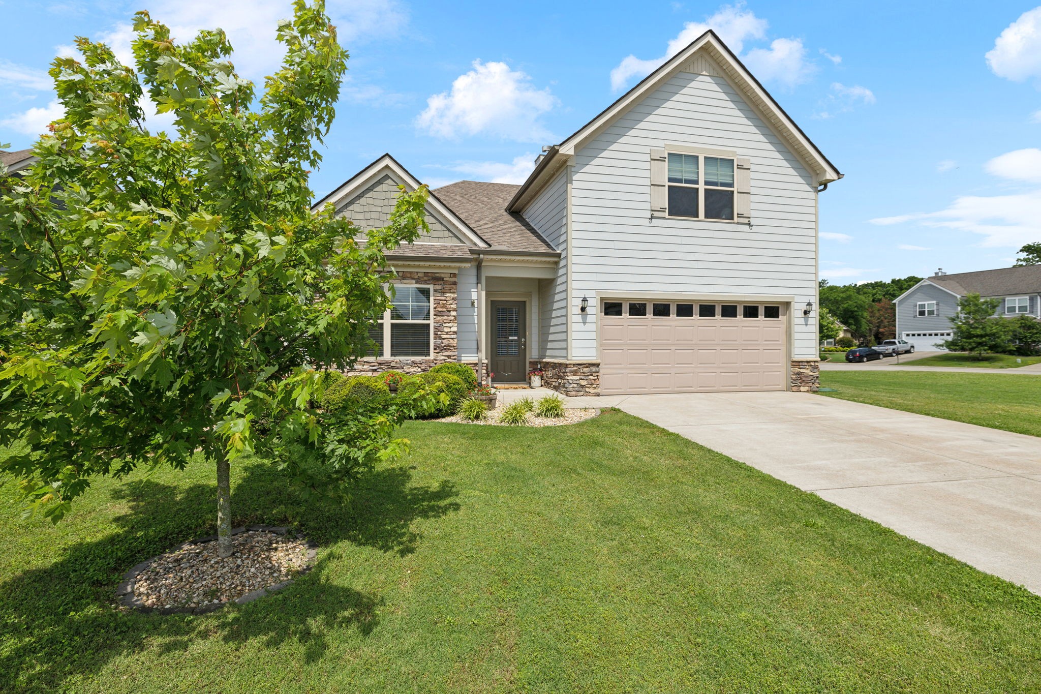 1216 Avery Dr