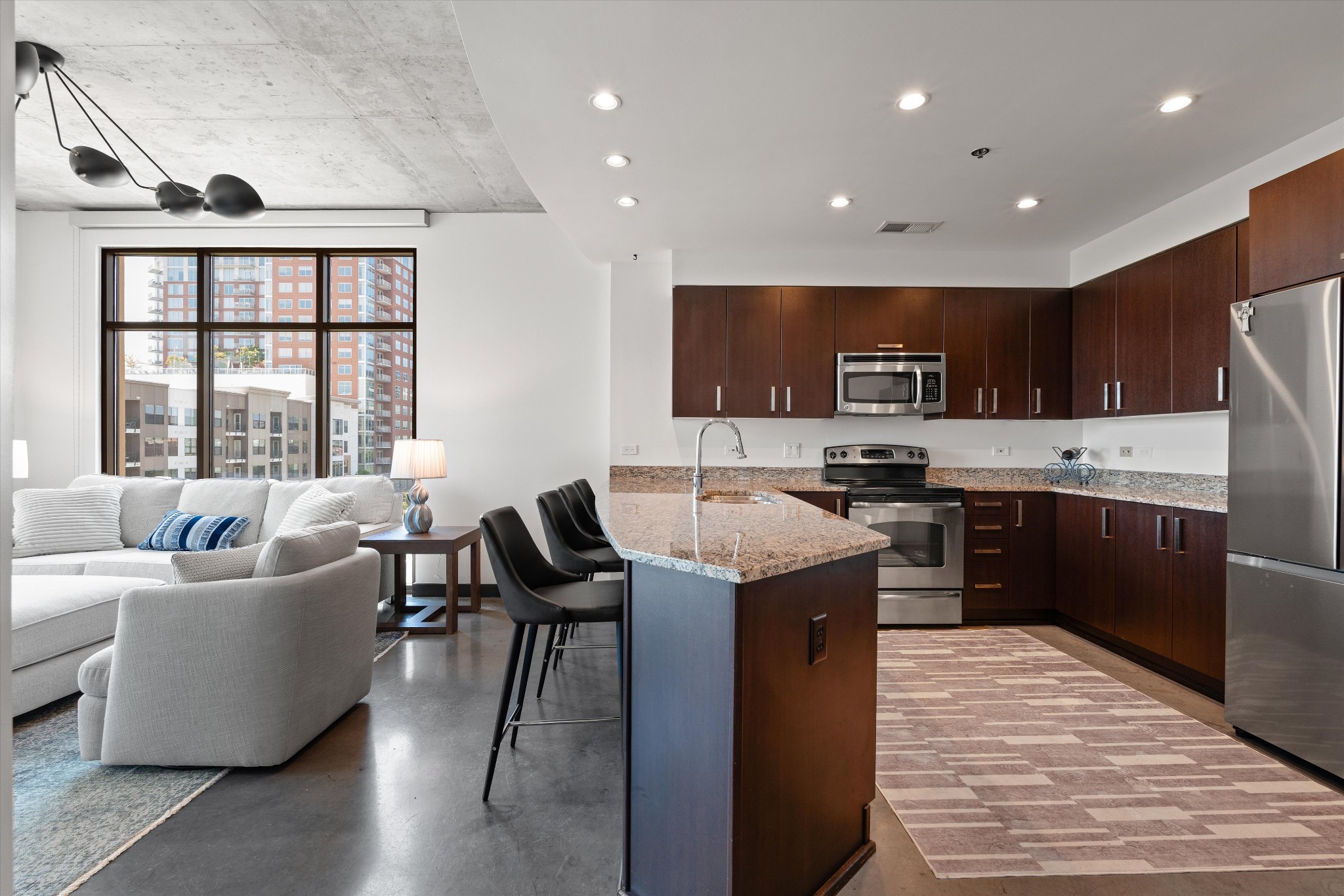 1510 Demonbreun St 711