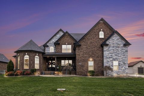 2976 Hartley Dr Clarksville TN 37043