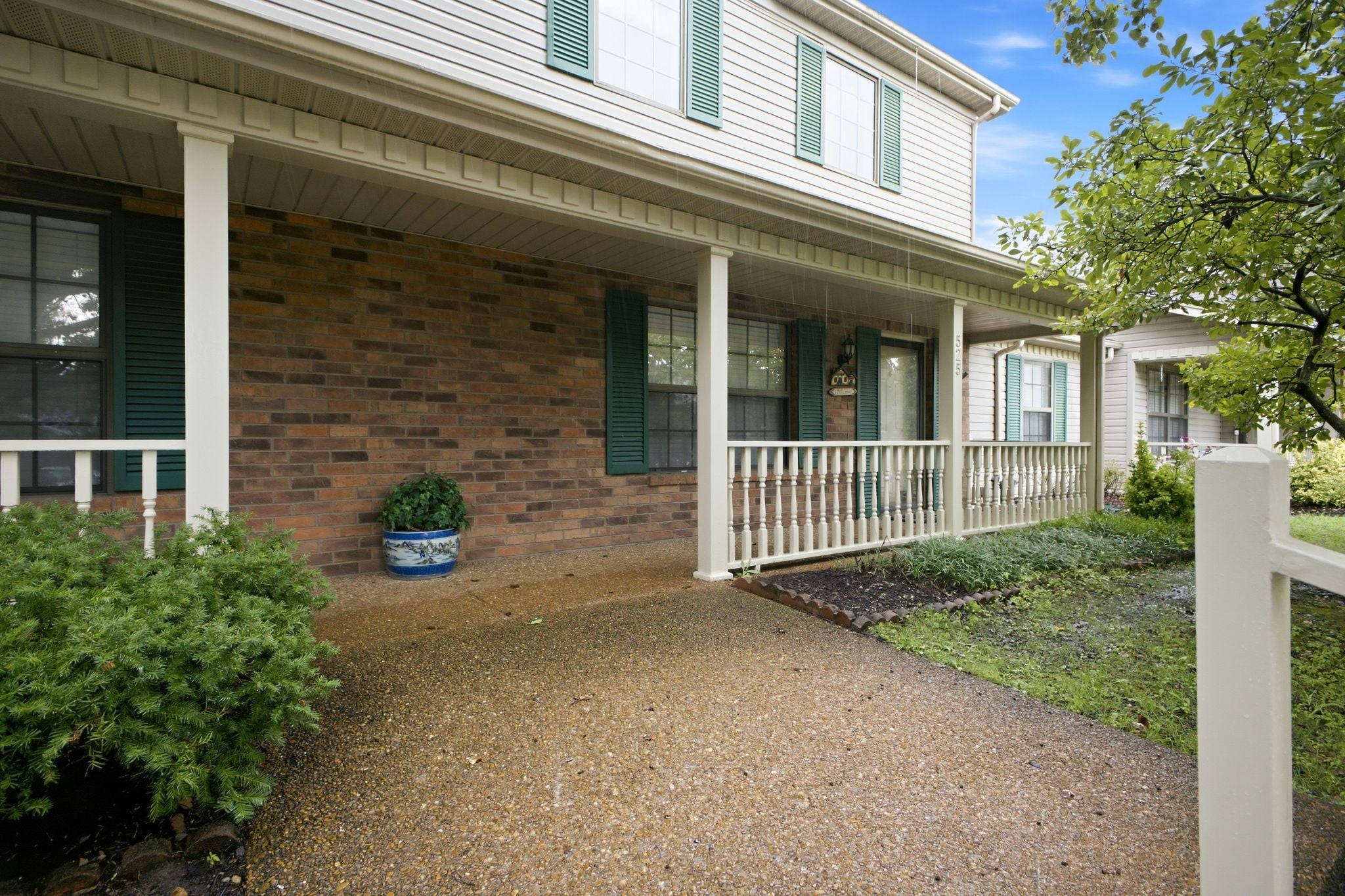 525 Upsall Dr