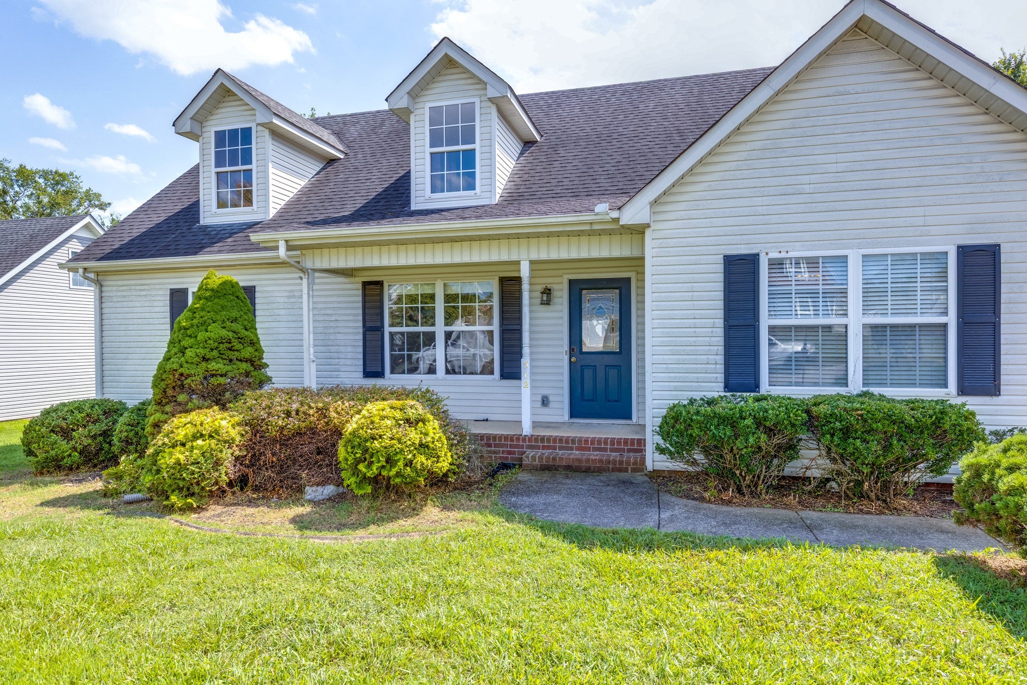 512 Myers Parsons Way