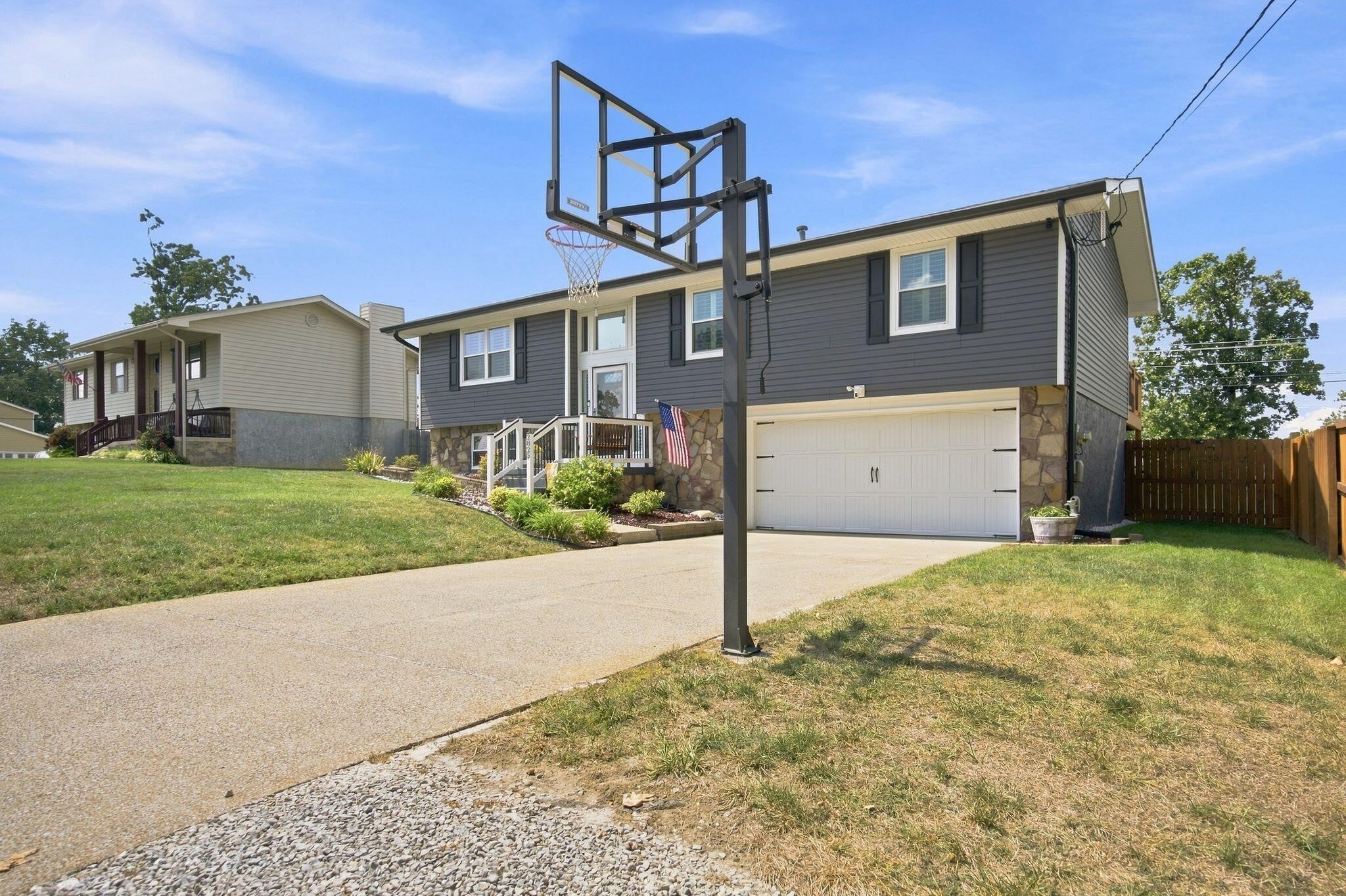 2825 Hidden Trail Lane
