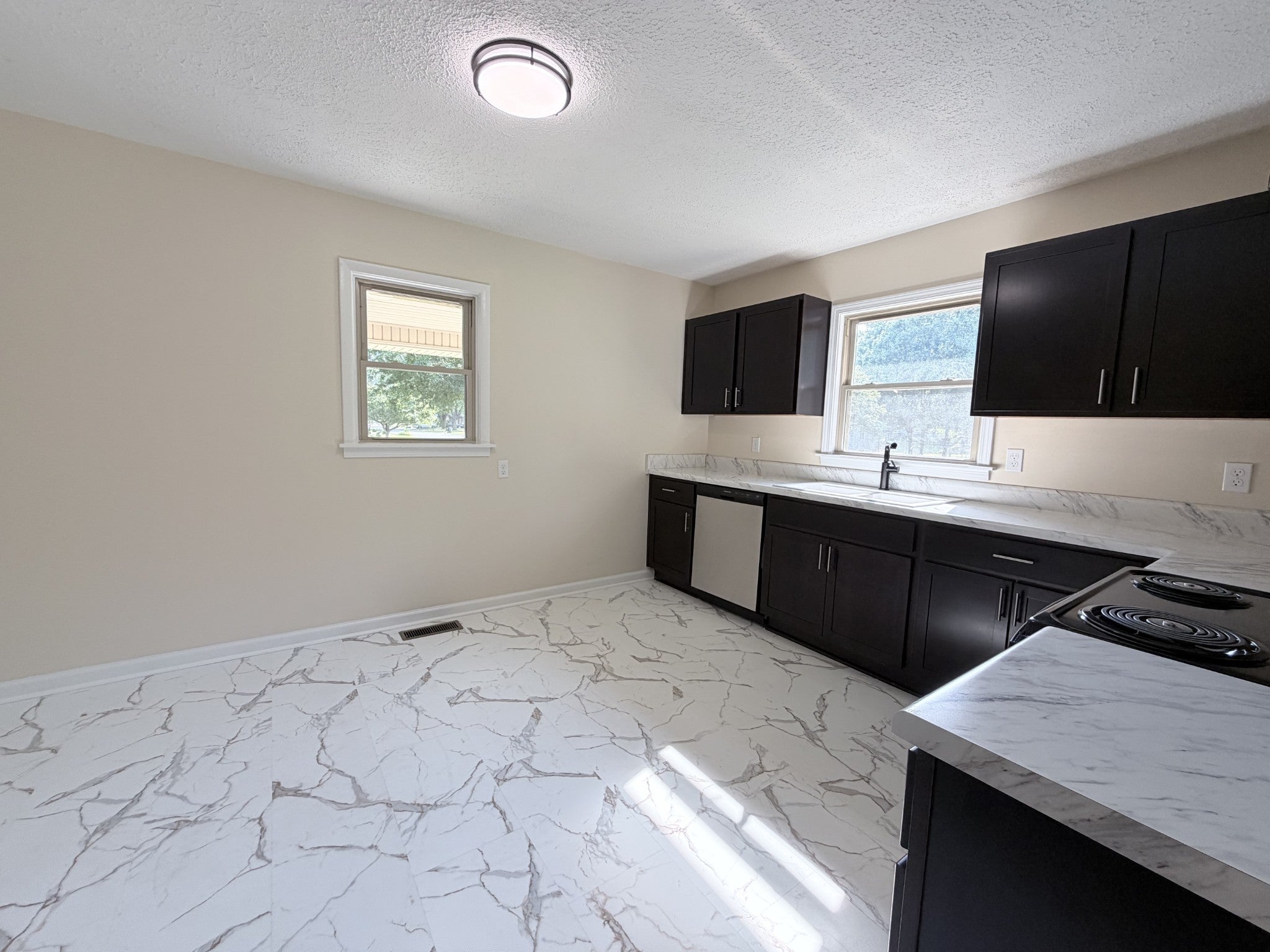908 Mill View Ct
