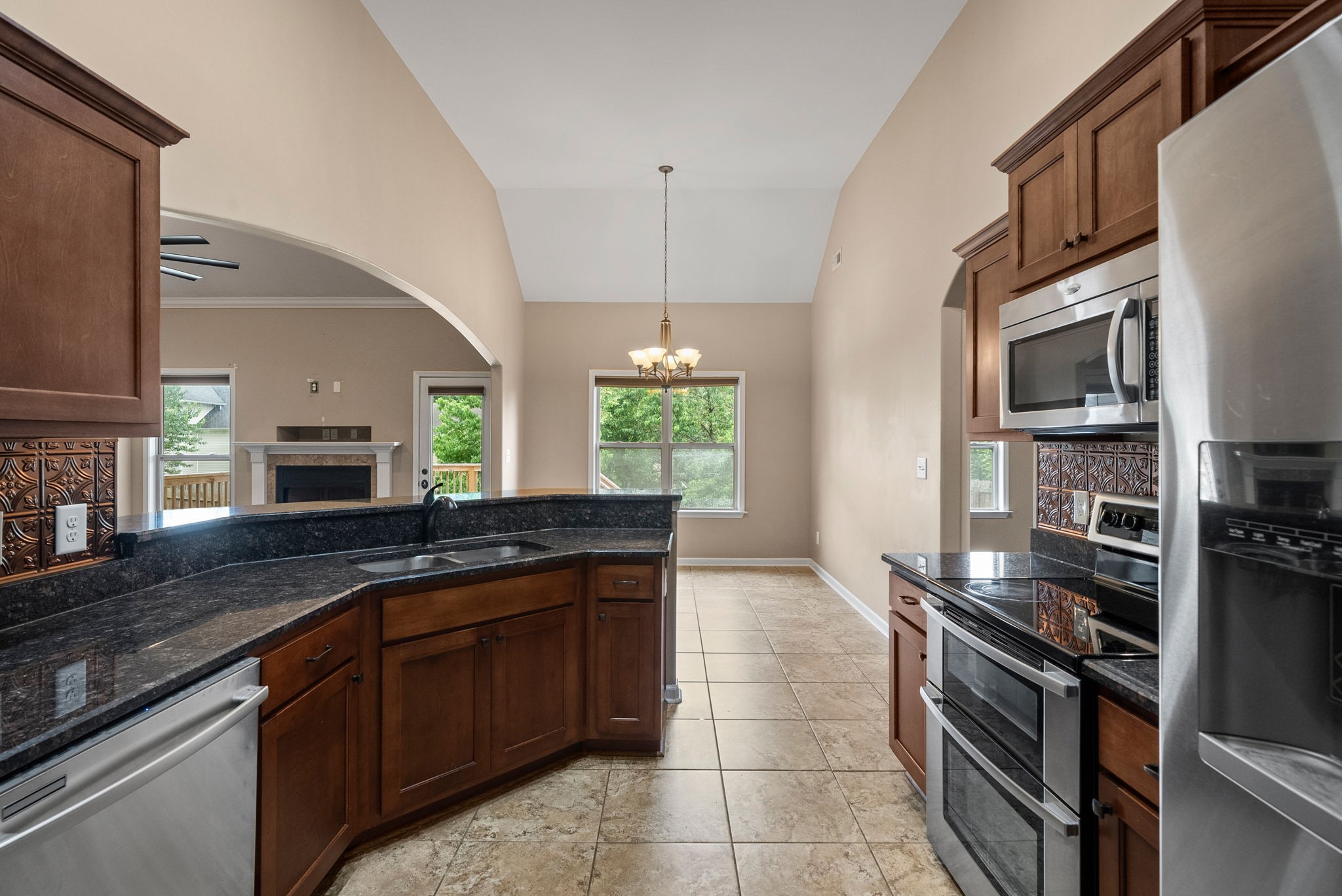 1490 Cobra Ln