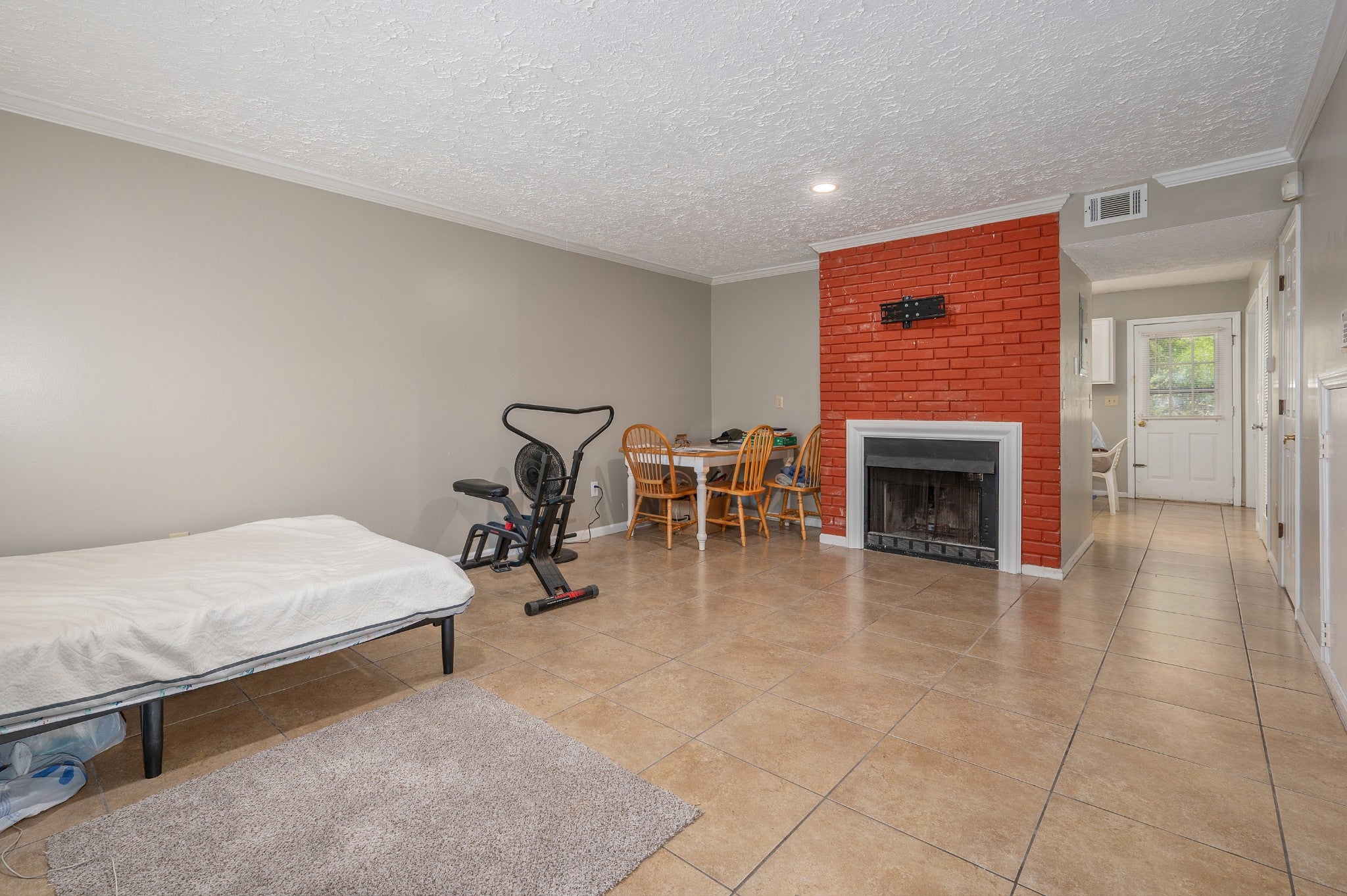 101 Coventry Woods Dr