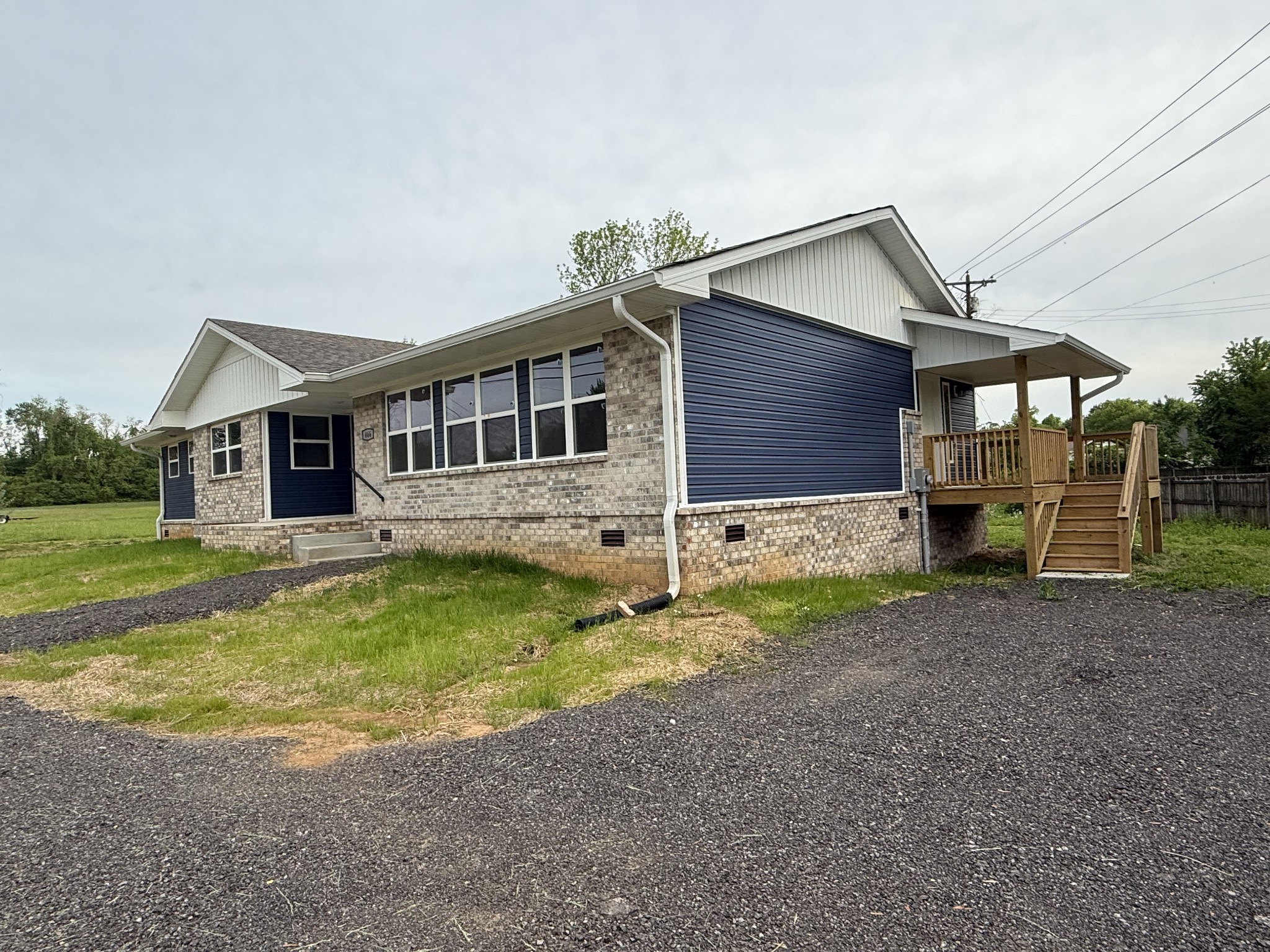 466 Lafayette Rd
