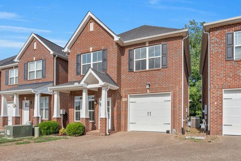 702 Indian Ridge Cir White House TN 37188