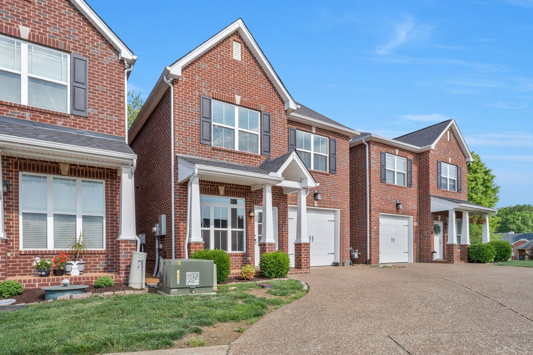 702 Indian Ridge Cir