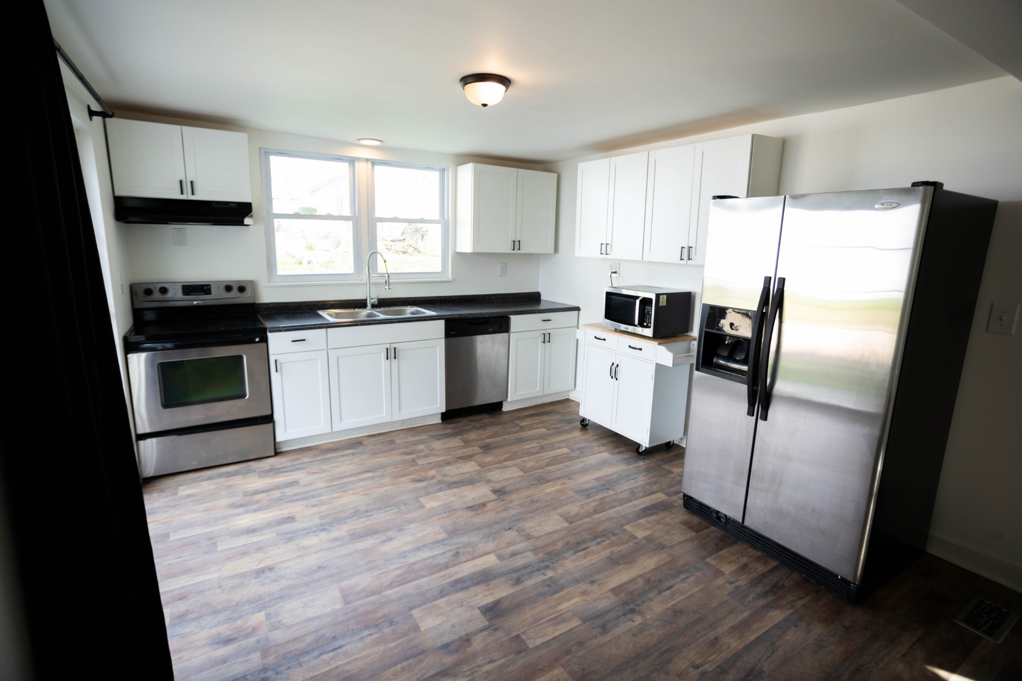 Columbia, Tennessee 38401, United States, 3 Bedrooms Bedrooms, ,2 BathroomsBathrooms,Residential,Active,162111