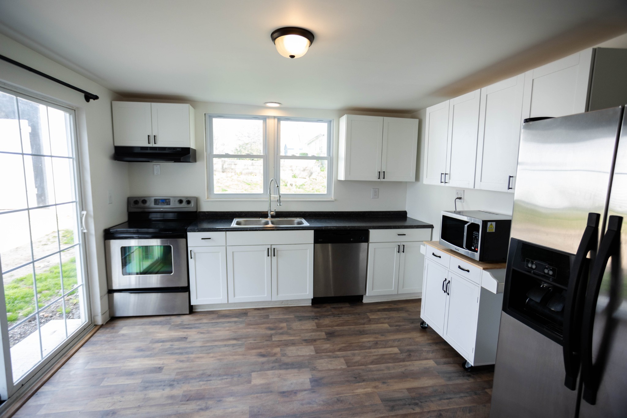 Columbia, Tennessee 38401, United States, 3 Bedrooms Bedrooms, ,2 BathroomsBathrooms,Residential,Active,162111