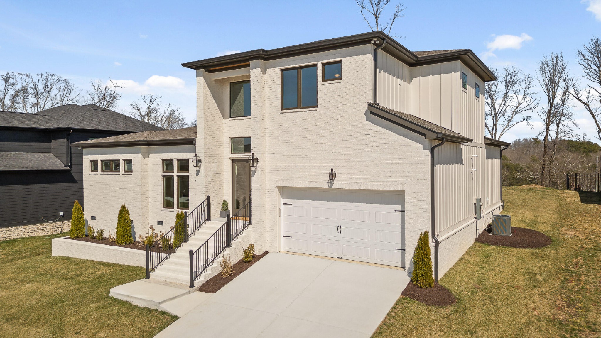1825 River Breeze Drive