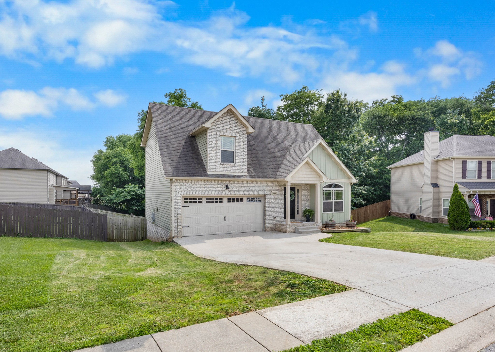 2095 Bandera Dr