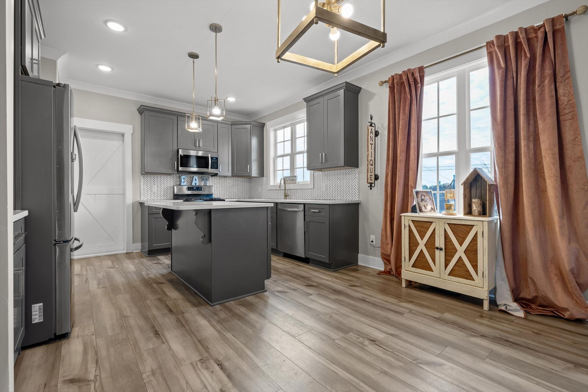 8112 Holly Crest Drive