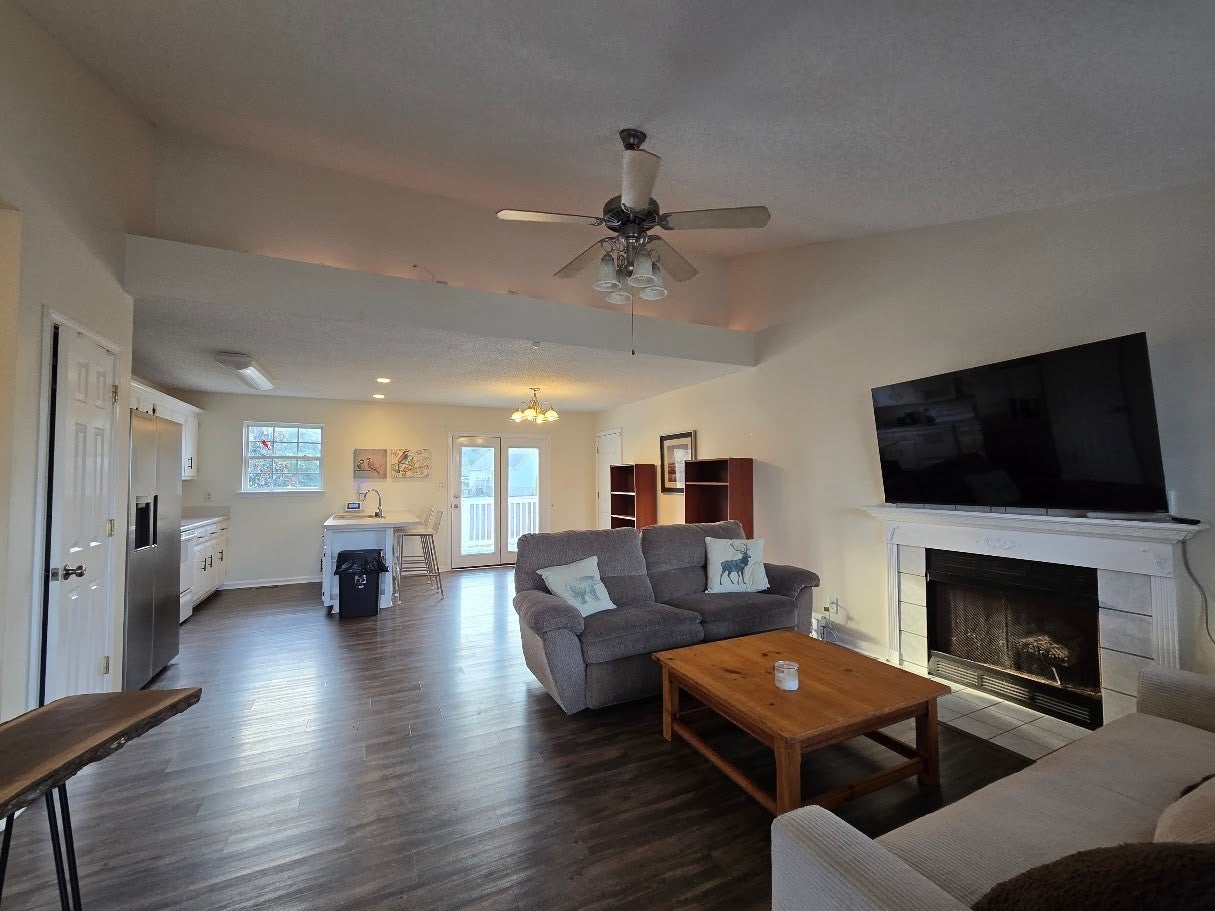 3747 Cave Mill Ct